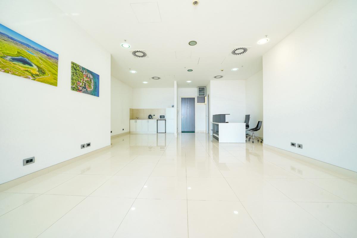 Poslovni prostor u Budvi, 70m² 10