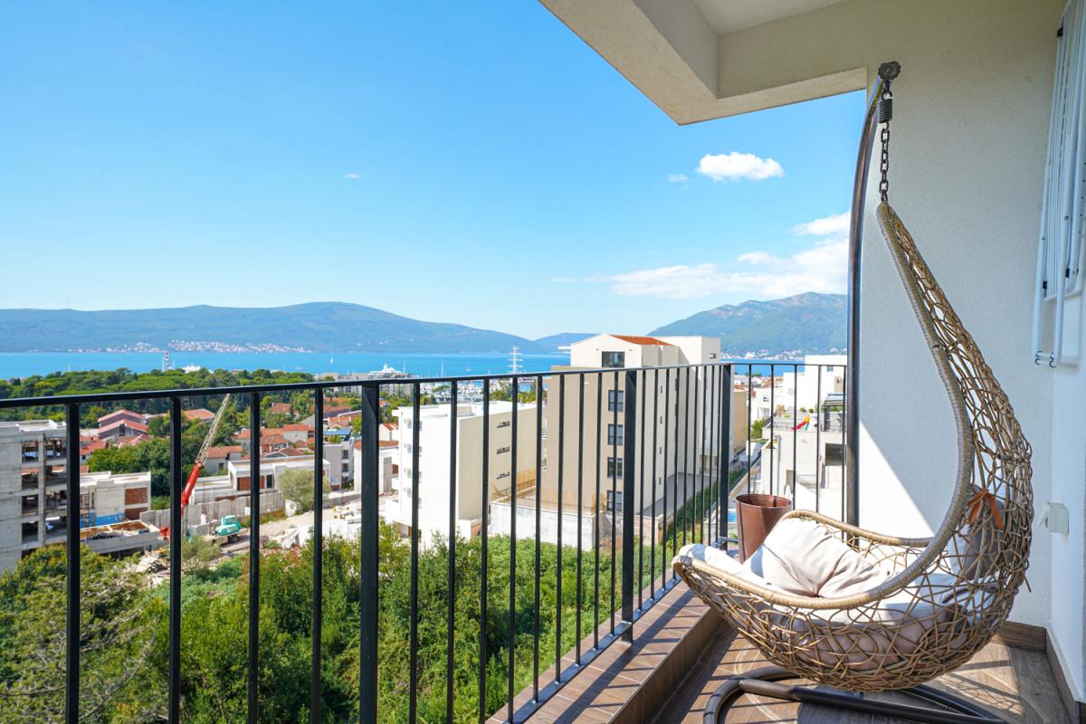 For sale: New two-bedroom apartment with sea view