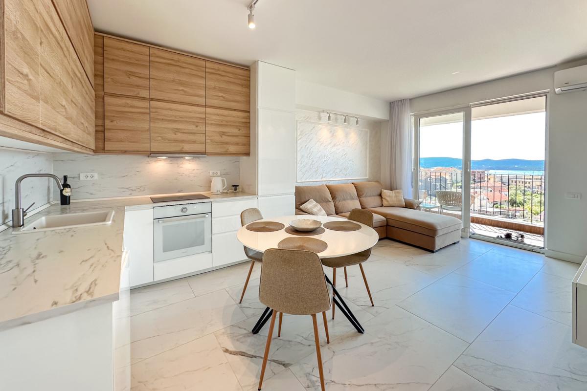 For sale: New two-bedroom apartment with sea view 13