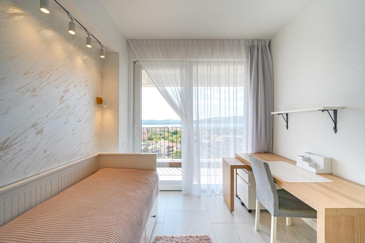 For sale: New two-bedroom apartment with sea view 27