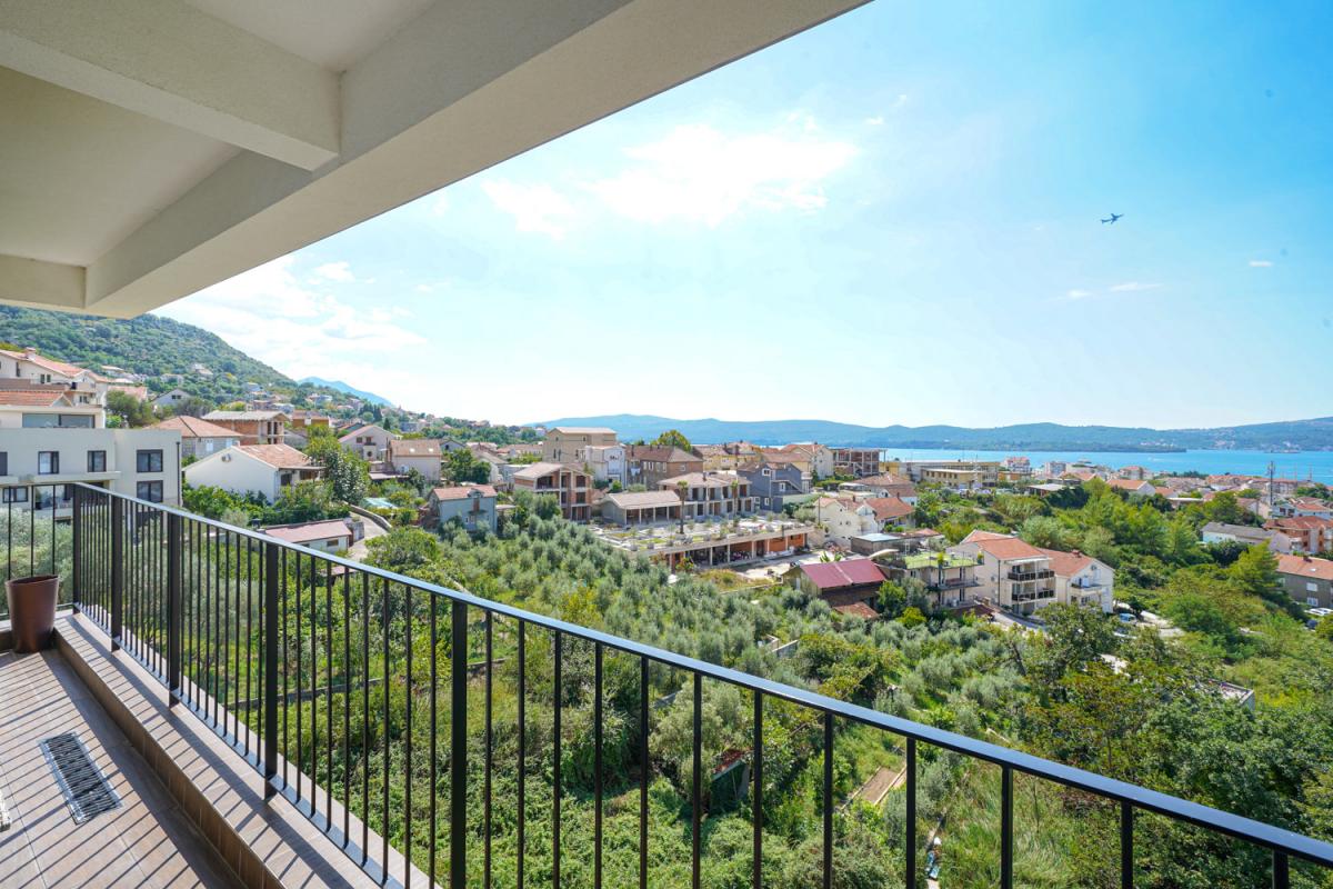 For sale: New two-bedroom apartment with sea view 8