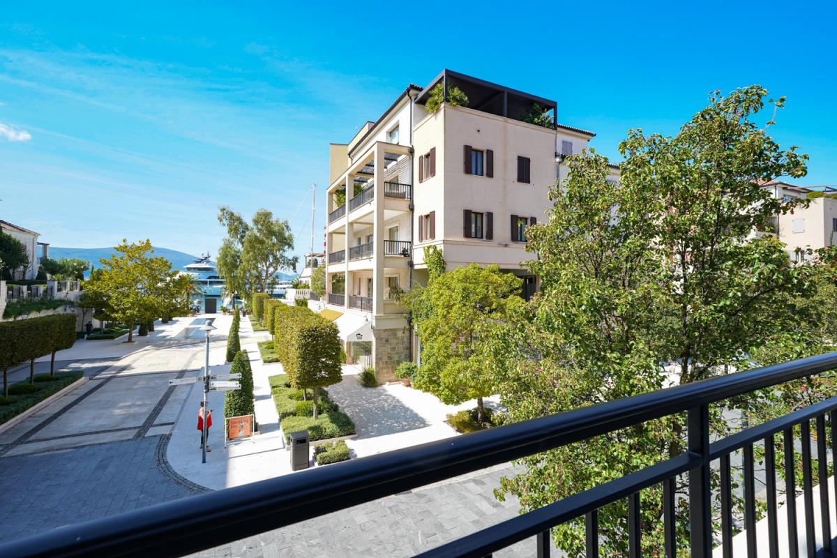 Jednosoban stan u Tivtu, 78m² 34
