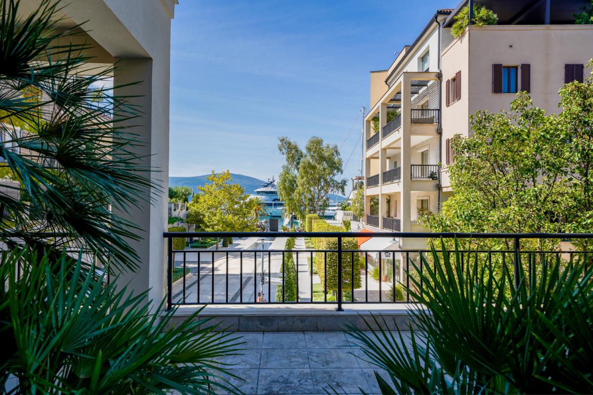 Jednosoban stan u Tivtu, 78m² 35