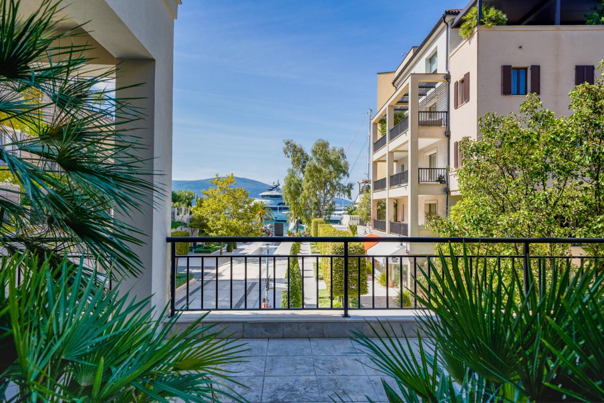 Jednosoban stan u Tivtu, 78m² 36