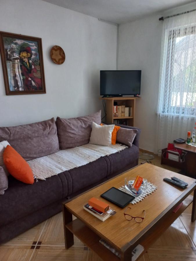 For Sale House of 116m2 near the sea in Tivat, Bjelila 19