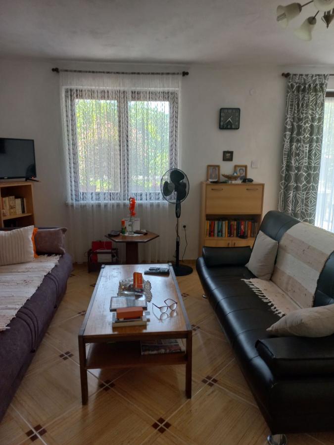 For Sale House of 116m2 near the sea in Tivat, Bjelila 22