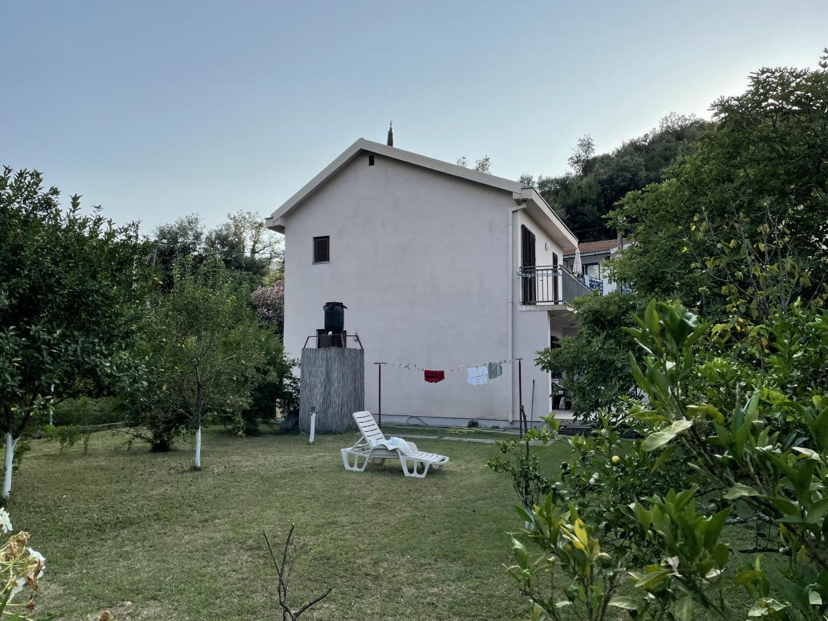 For Sale House of 116m2 near the sea in Tivat, Bjelila 5