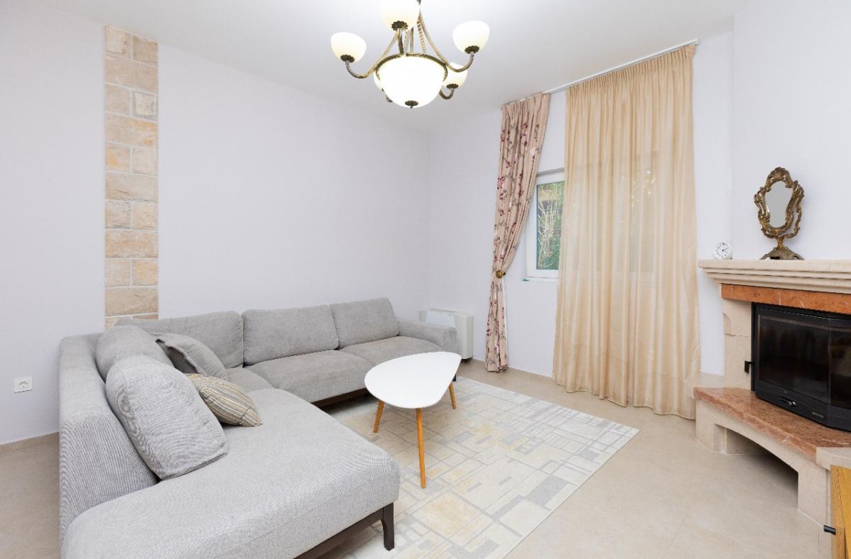 SOLD ! Luxury Family Home for Sale 17