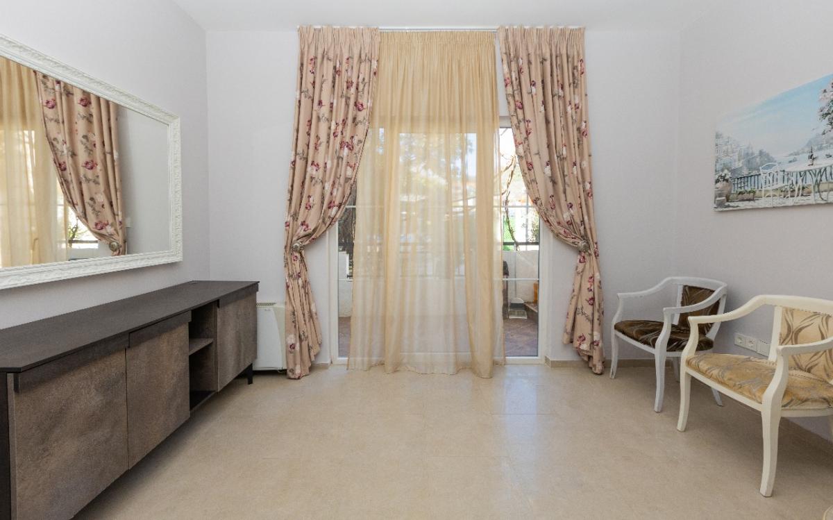 SOLD ! Luxury Family Home for Sale 19