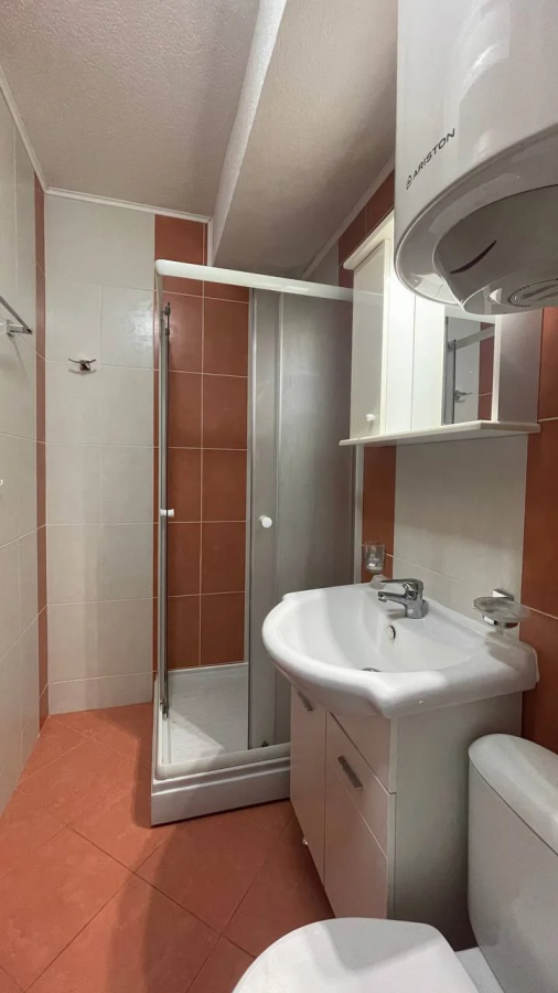 Modern One-Bedroom Apartment in a Quiet Budva Neighborhood 7