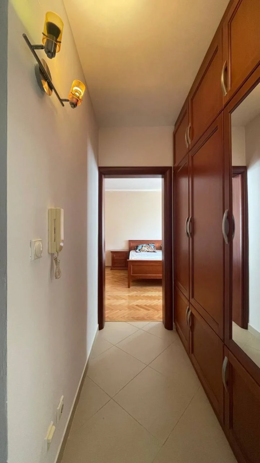 Modern One-Bedroom Apartment in a Quiet Budva Neighborhood 8