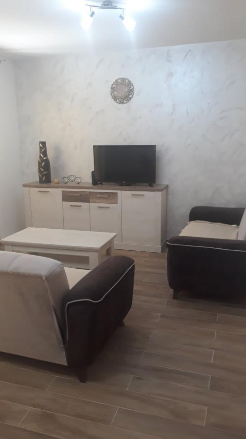 Dvosoban stan u Kotoru, 83m² 9