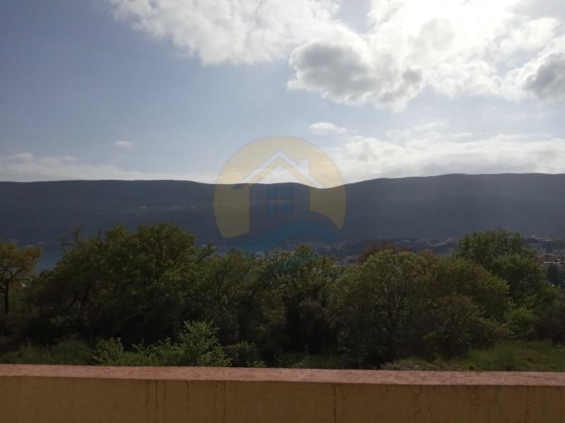 Dvosoban stan u Herceg Novom, 52m² 10