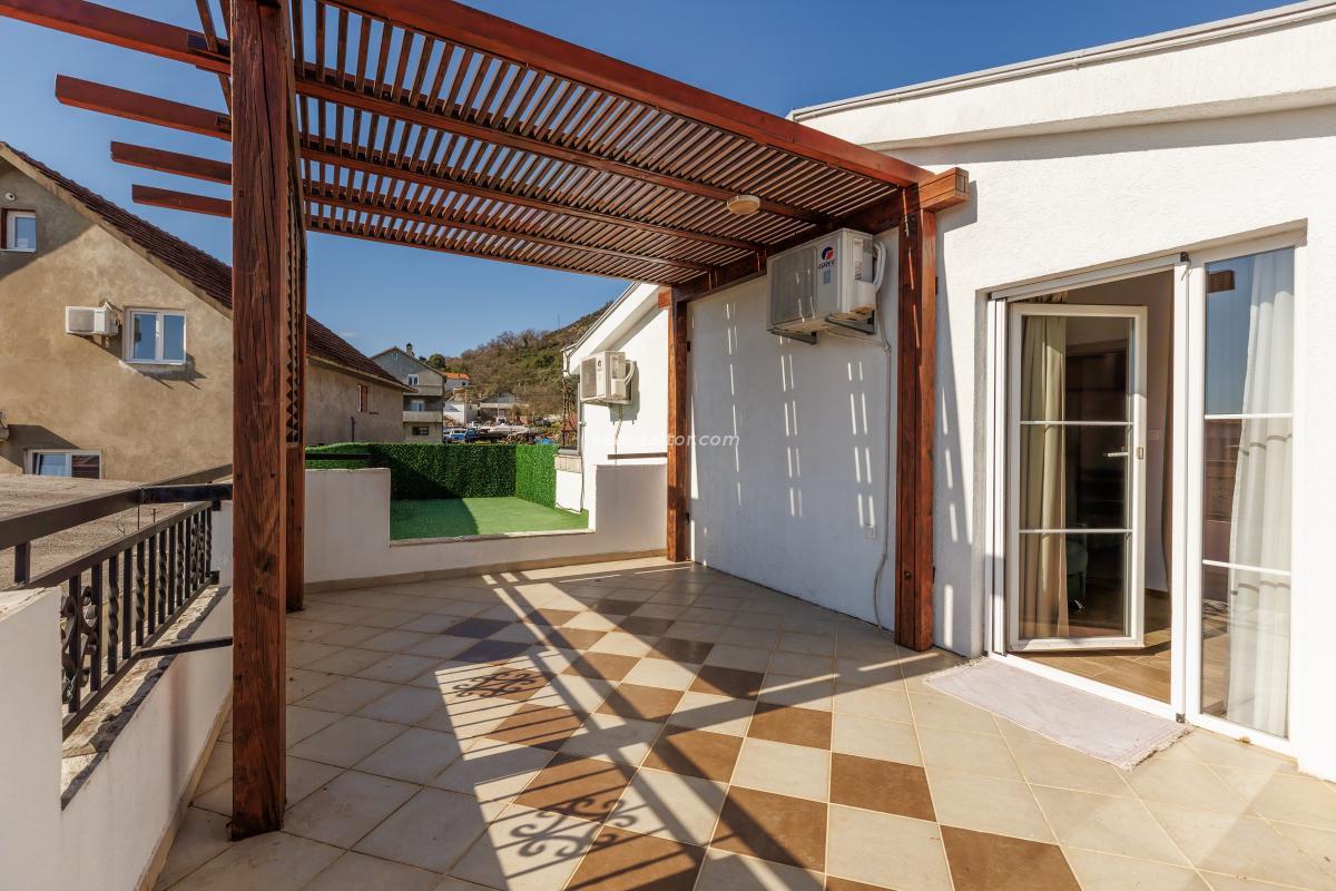 Zu verkaufen: Luxusvilla mit privatem Pool in Dumidran, Tivat 11