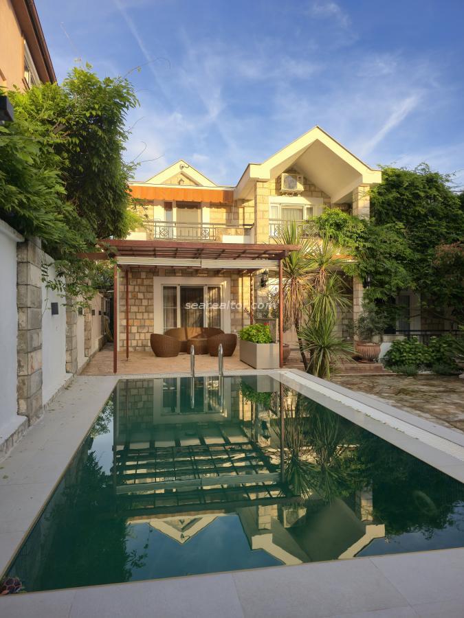 Zu verkaufen: Luxusvilla mit privatem Pool in Dumidran, Tivat 5