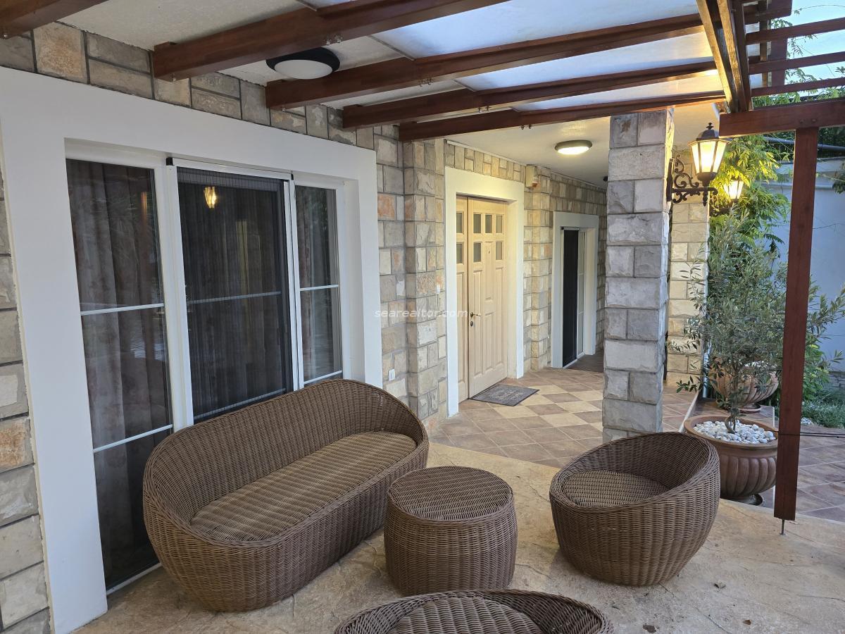 Zu verkaufen: Luxusvilla mit privatem Pool in Dumidran, Tivat 8