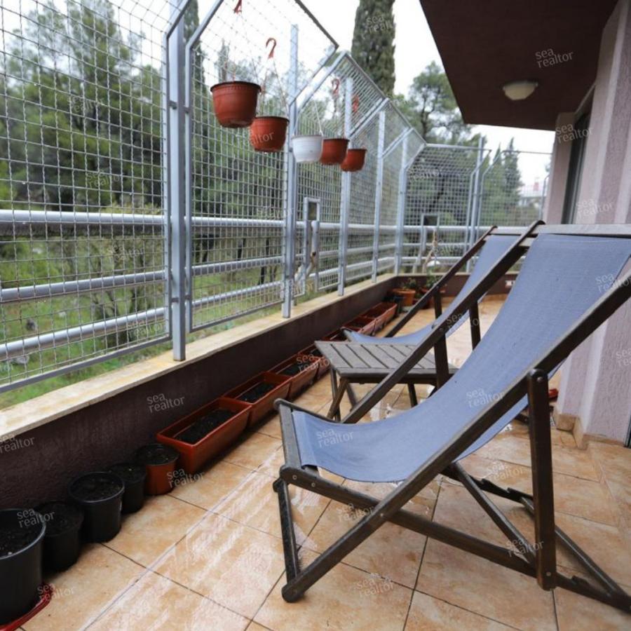 For Sale: Spacious 136 m² Apartment with Additional 60 m² Attic – Unique Property in a Prime Location! 5