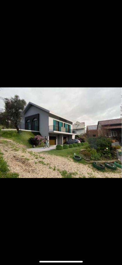 Nekretnina u Tivtu, 303m² 3