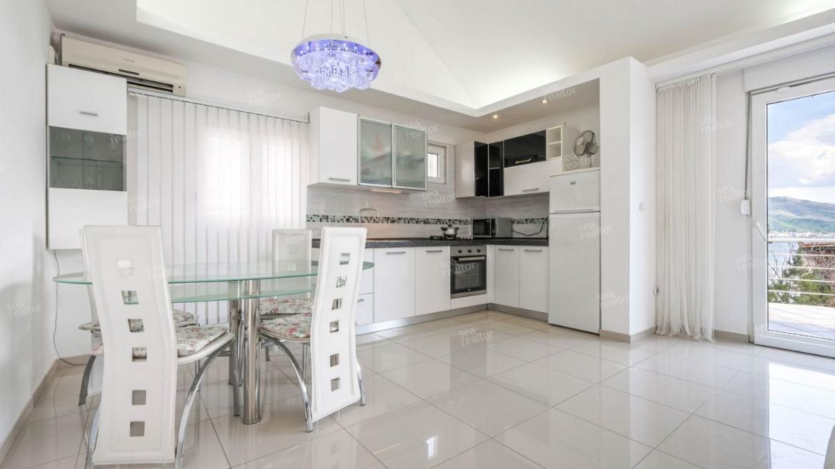 Kuća u Tivtu, 200m² 4