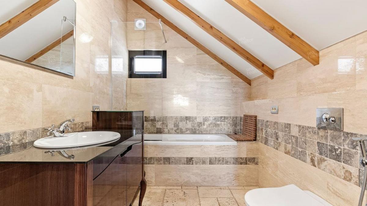 Spacious house with 3 bedrooms and panoramic sea view – Tivat 12