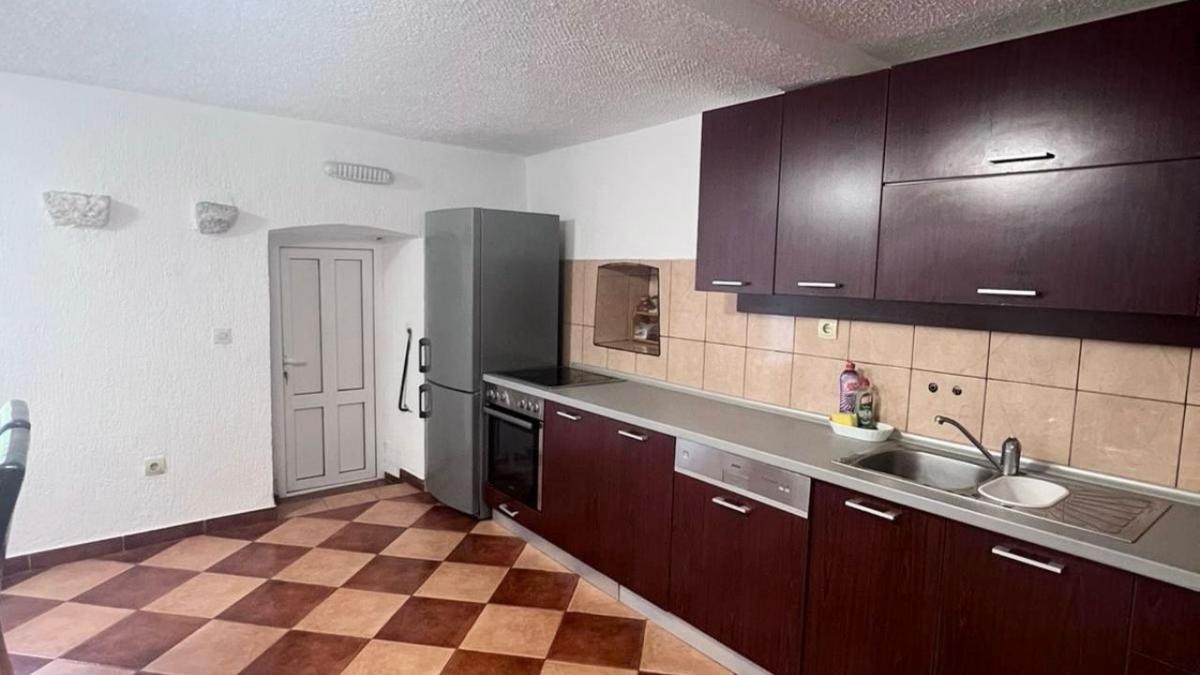 Kuća u Budvi, 243m² 5
