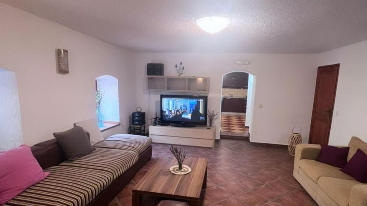Kuća u Budvi, 243m² 6