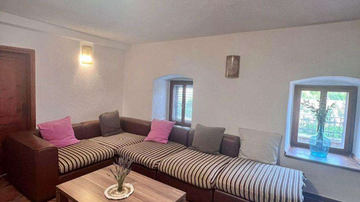 Kuća u Budvi, 243m² 8