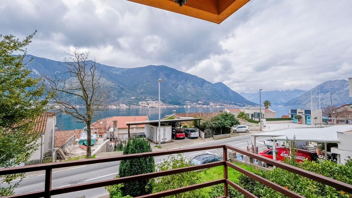 Spacious house with sea view - Dobrota, Kotor 12