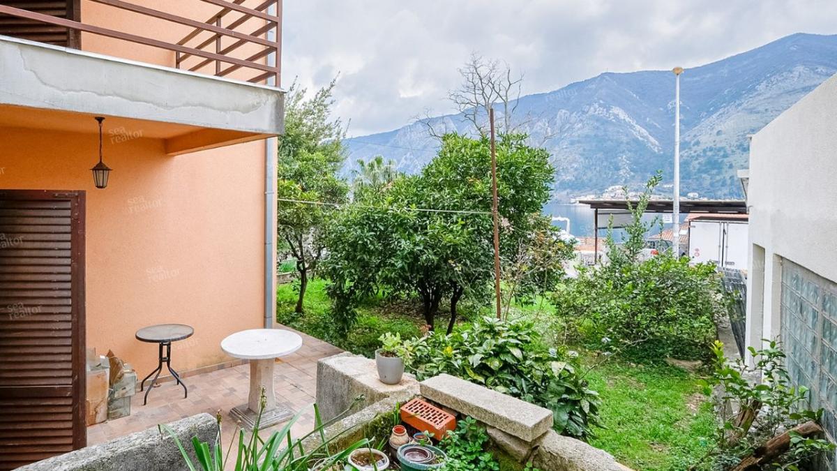 Spacious house with sea view - Dobrota, Kotor 3