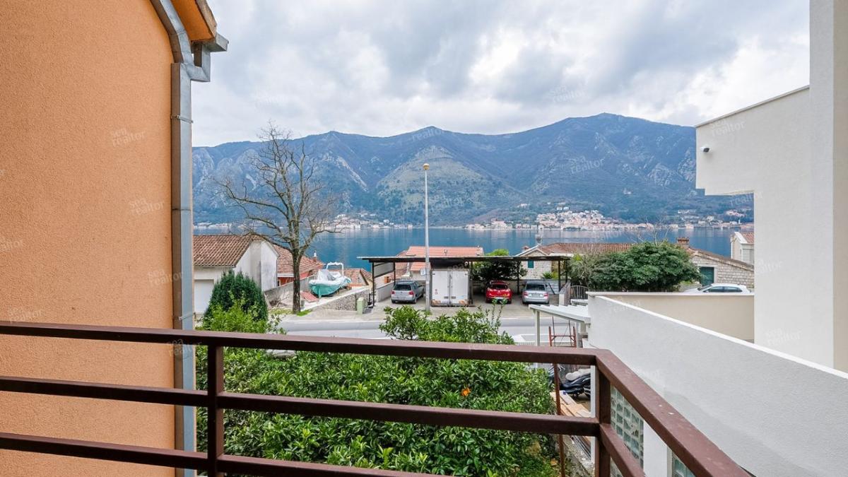 Spacious house with sea view - Dobrota, Kotor 8