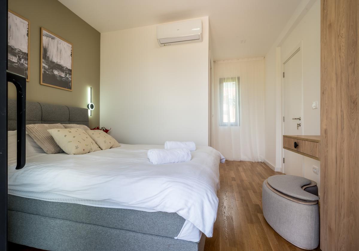 Luksuzna vila sa bazenom i pogledom na more, Tivat 17