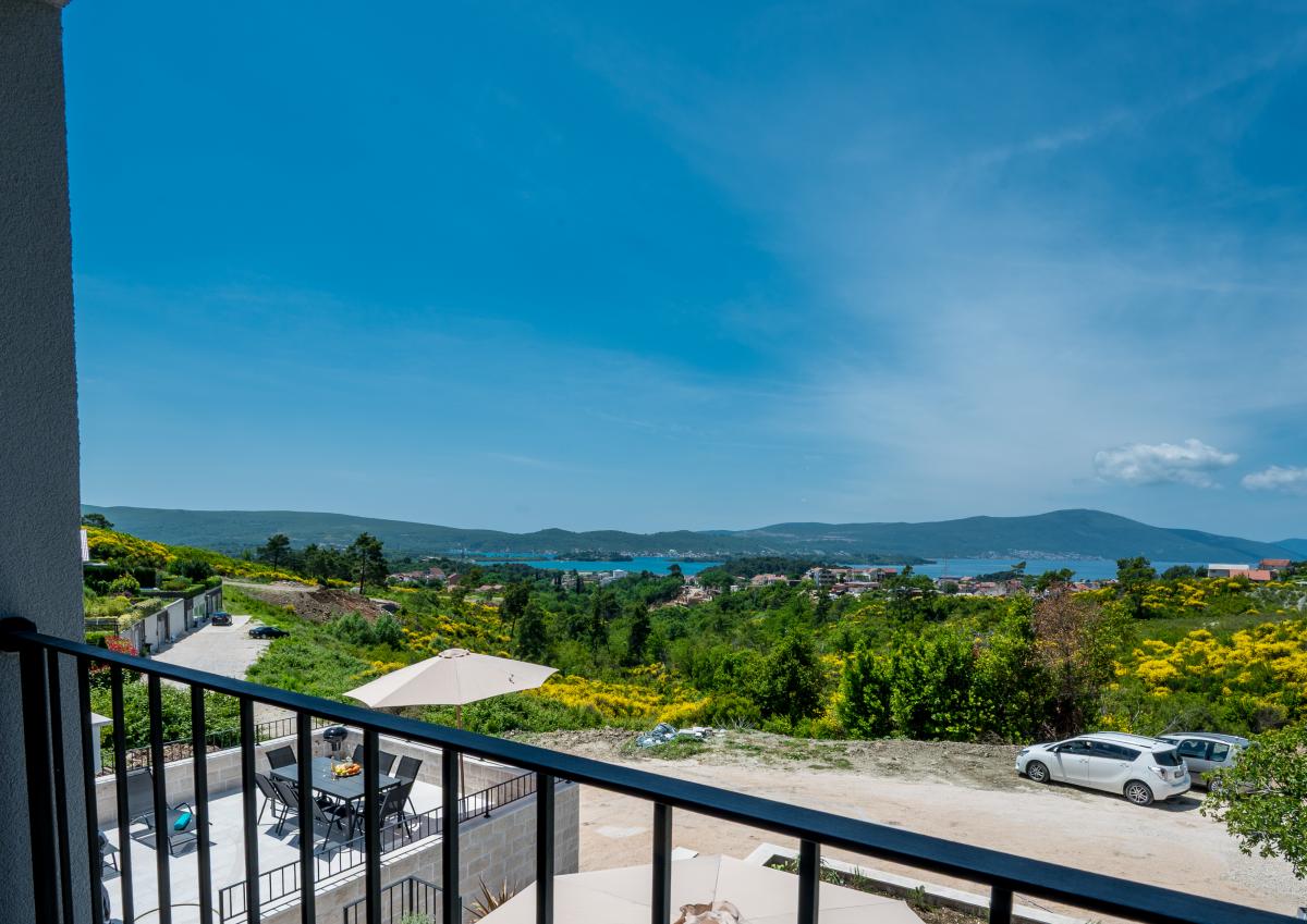 Luksuzna vila sa bazenom i pogledom na more, Tivat 18