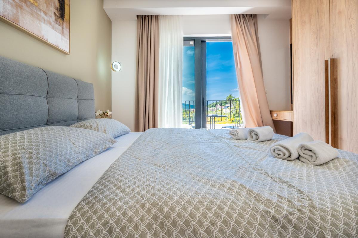 Luksuzna vila sa bazenom i pogledom na more, Tivat 27