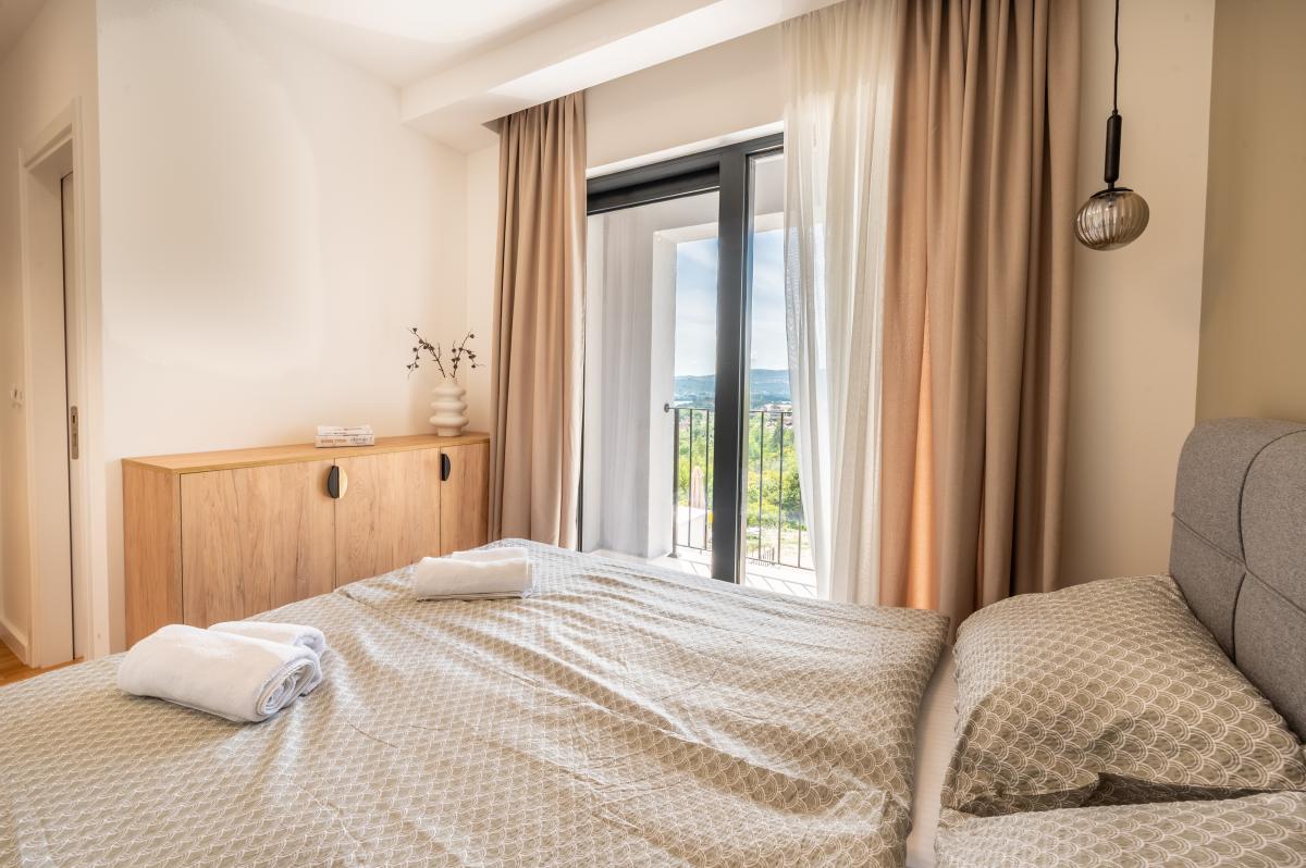 Luksuzna vila sa bazenom i pogledom na more, Tivat 54