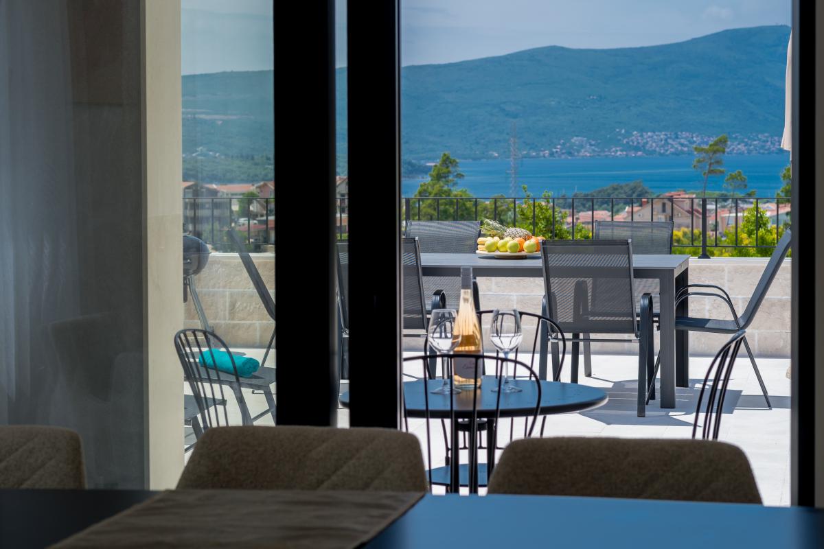 Luksuzna vila sa bazenom i pogledom na more, Tivat 70