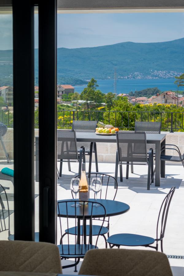 Luksuzna vila sa bazenom i pogledom na more, Tivat 71