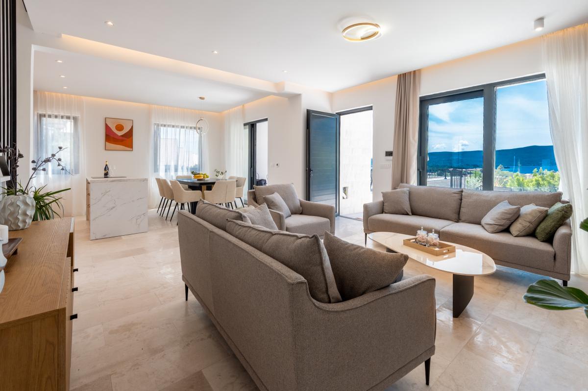 Luksuzna vila sa bazenom i pogledom na more, Tivat 10