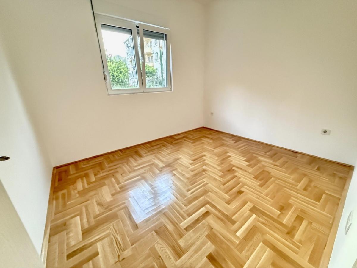 One-Bedroom Apartment in a New Building in Budva, Near the City Center – Large Terrace, New Construction 4