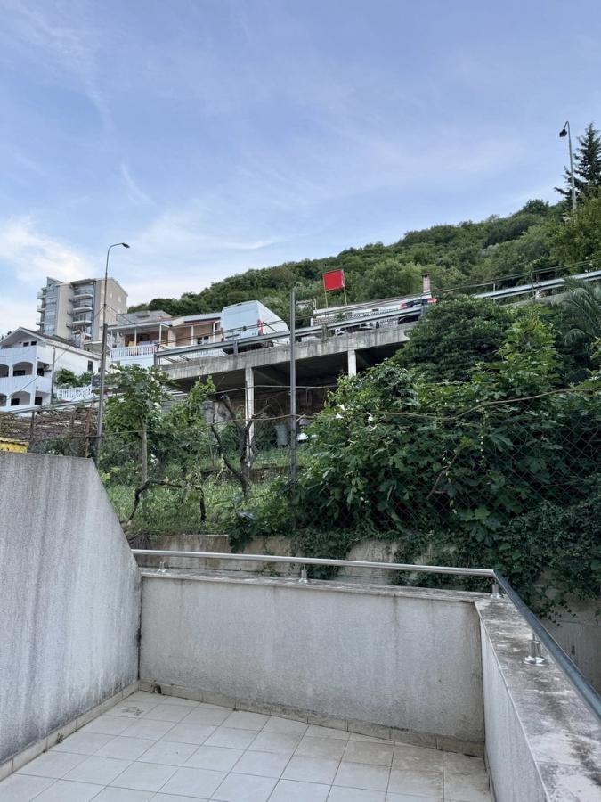 One-Bedroom Apartment in a New Building in Budva, Near the City Center – Large Terrace, New Construction 10