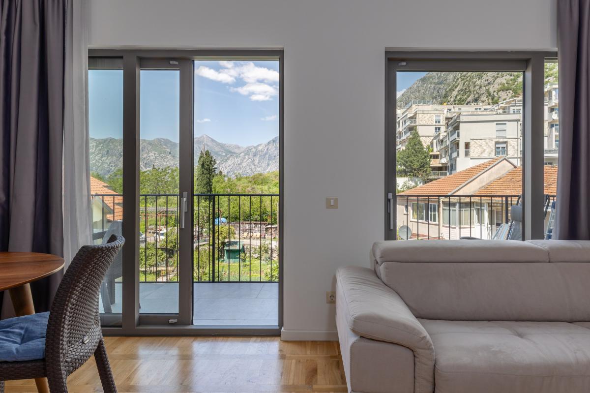 Apartment with mountain view - 200 m from the sea - Dobrota, Kotor 7