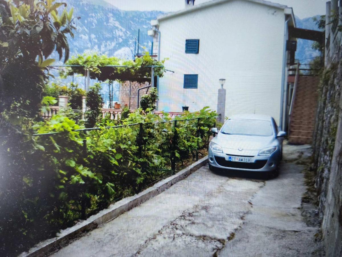 For sale, houses with sea view Prcanj-Kotor