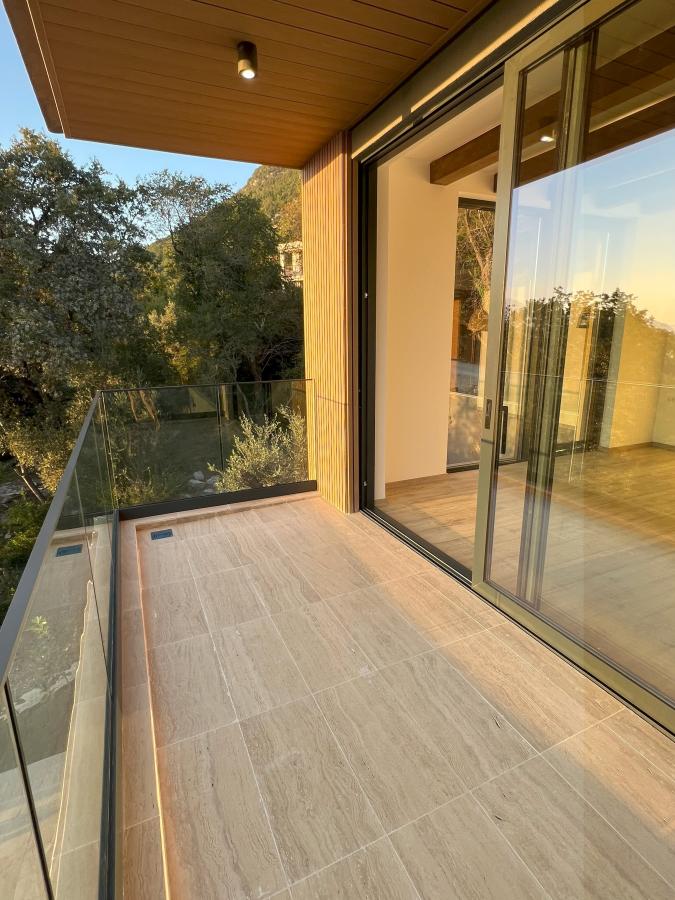 Spacious Villa in Kavac with Rooftop Pool 11