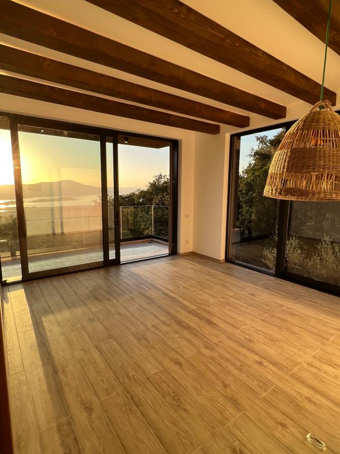 Spacious Villa in Kavac with Rooftop Pool 19