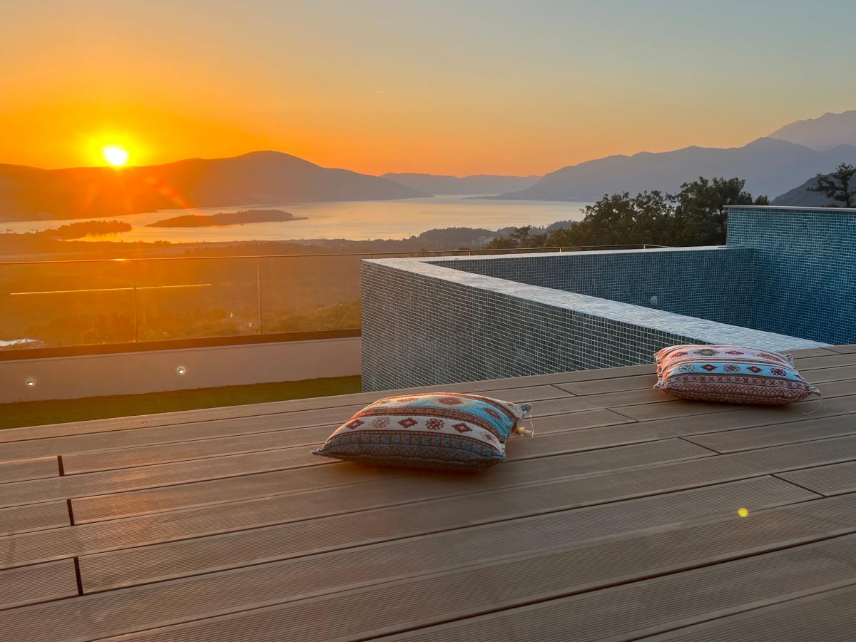 Spacious Villa in Kavac with Rooftop Pool 3