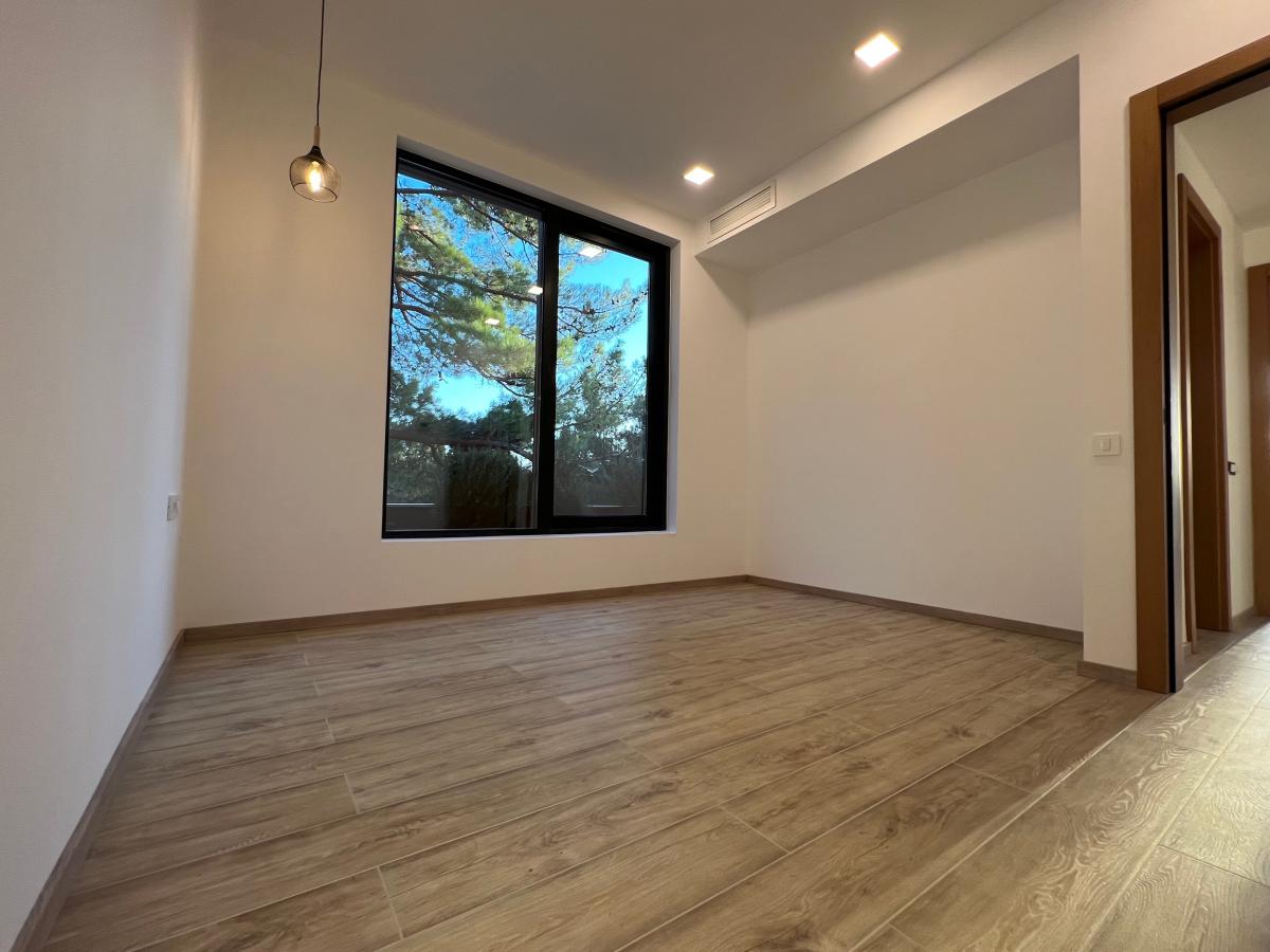Spacious Villa in Kavac with Rooftop Pool 9