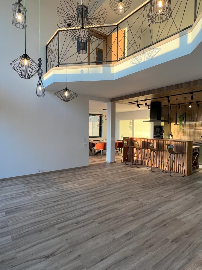 Spacious Villa in Kavac with Rooftop Pool 10