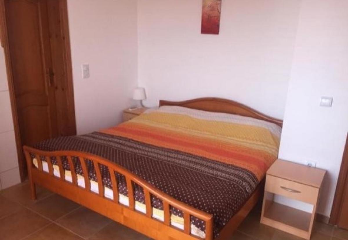 For sale, a house with a sea view in Sutomore 7