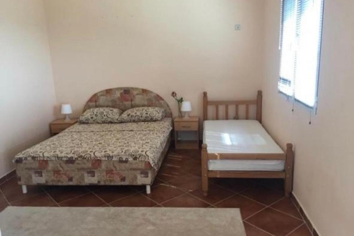 For sale, a house with a sea view in Sutomore 8