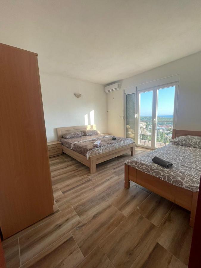 Spacious House with Pool and Large Plot for Sale – Sutomore, Bar 4