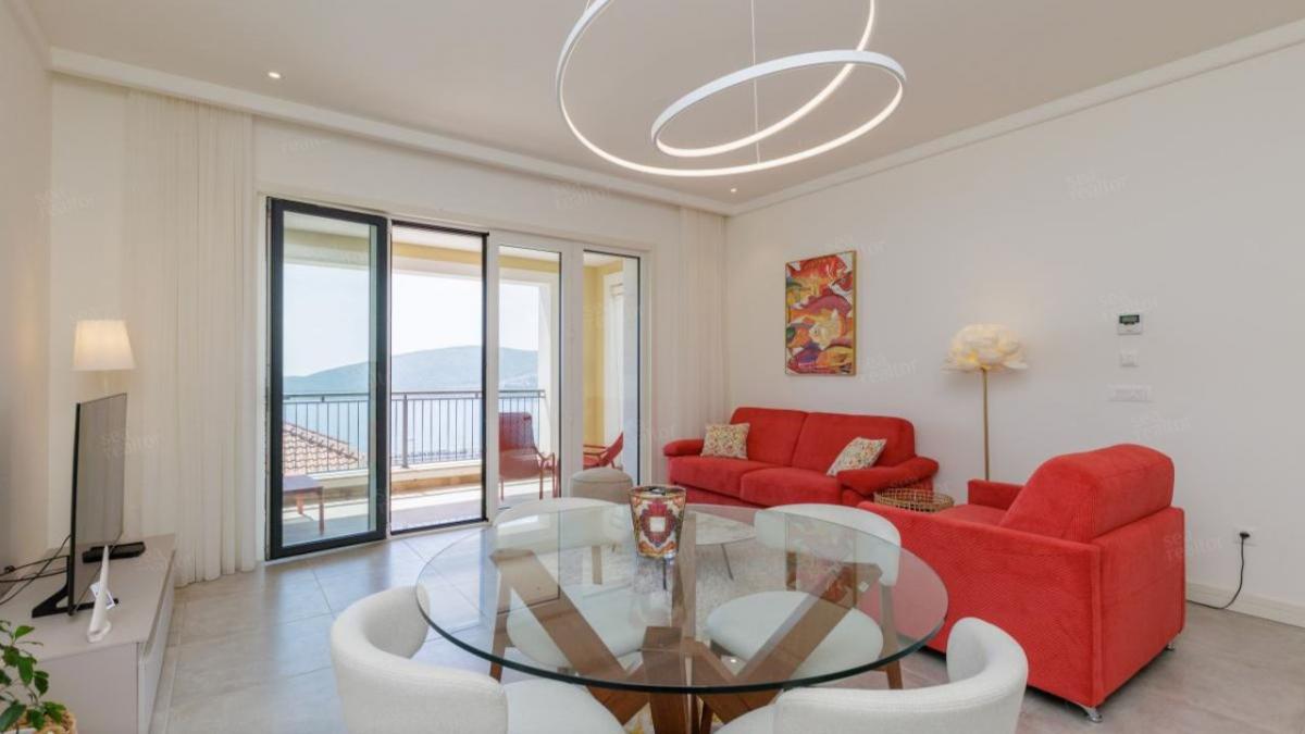 Garsonjera u Tivtu, 50m² 11